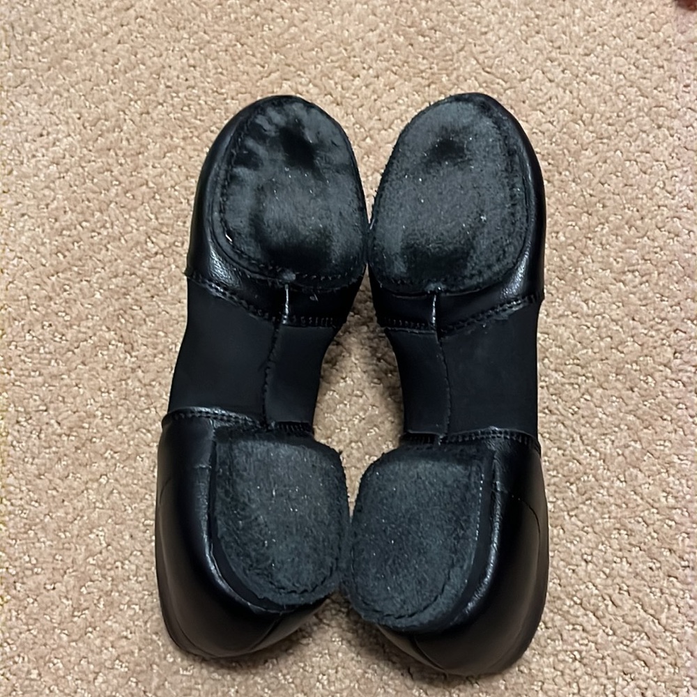 Black Jazz Shoes (size Big Kids 4). - Picture 3 of 5